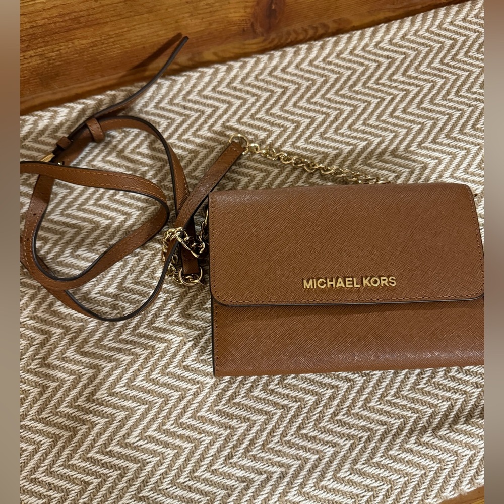 Michael Kors jet set travel card crossbody tan brown bag